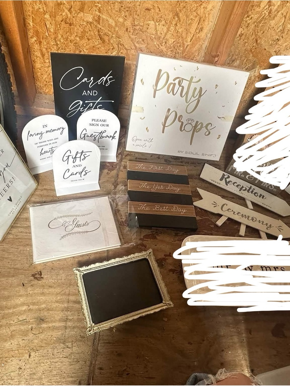 Wedding decorations and bridesmaid Cards Set - Gold and Black Elegance